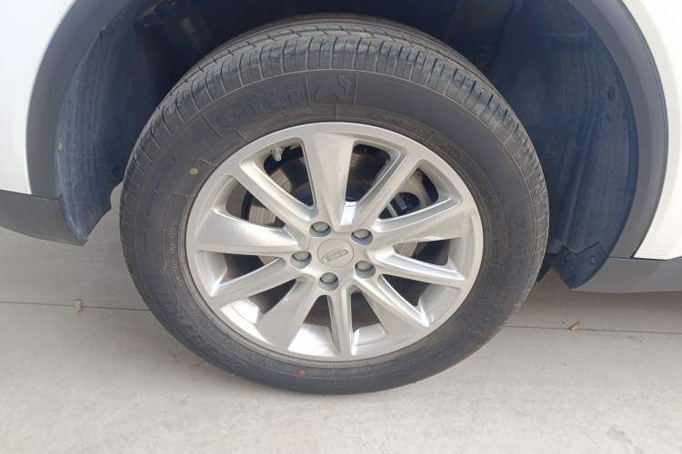 Used Geely Auto Jiajie 2019 1.8TD Automatic Enjoyment Model Right Rear Wheel Hub