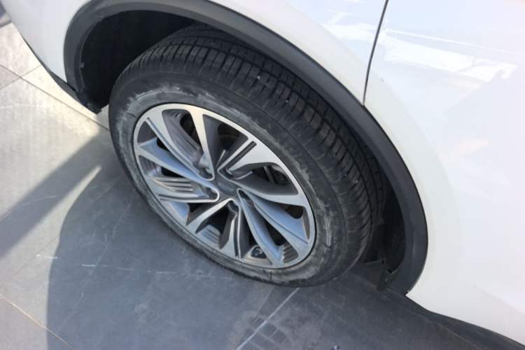 Used Geely Auto Jiajie 2019 1.5TD MHEV DCT Deluxe Edition Right Rear Wheel Hub