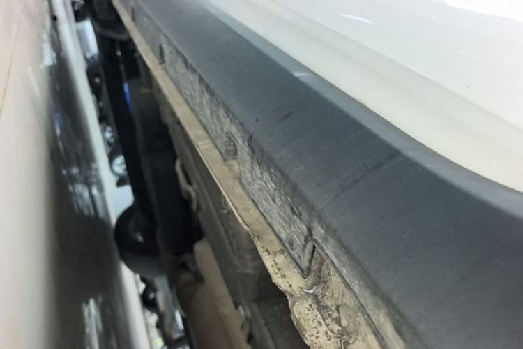 Used Geely Auto Jiajie 2019 1.8TD Automatic Enjoyment Model Right Side Sill