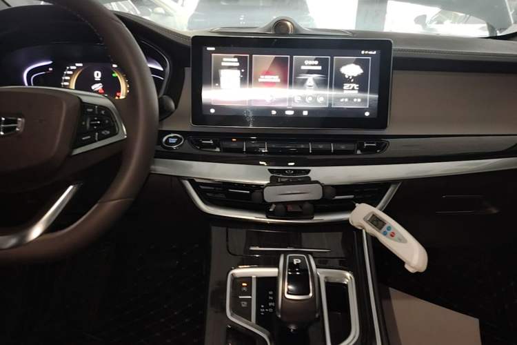 Used Geely Auto Jiajie 2021 Zhiqing 1.5TD DCT Luxury Model Audio And AC Panel