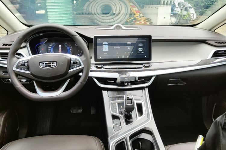 Used Geely Auto Jiajie 2021 Zhiqing 1.5TD DCT Luxury Model Center Console