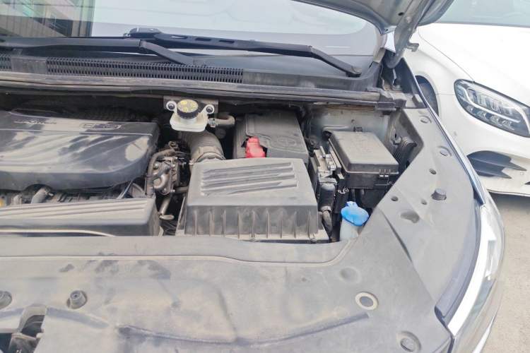 Used Geely Auto Jiajie 2021 1.8TD DCT Luxury Model Engine Bay Left