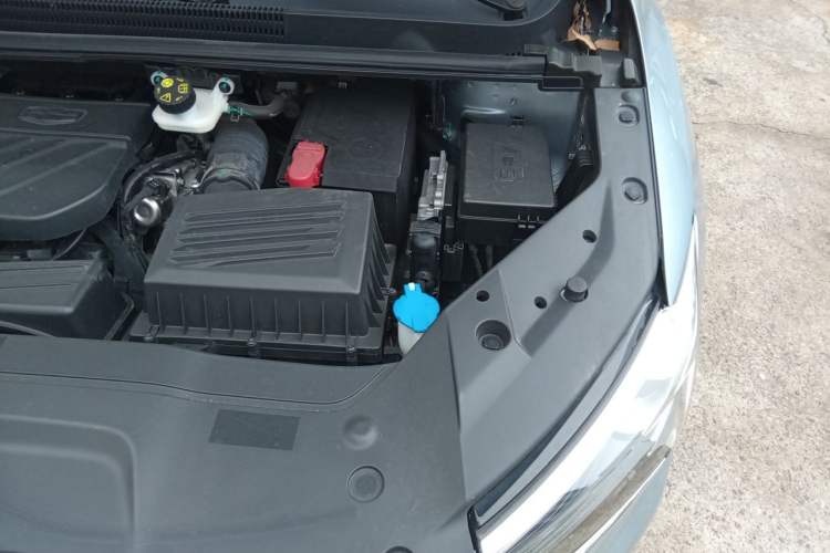 Used Geely Auto Jiajie 2021 1.8TD DCT Luxury Model Engine Bay Left