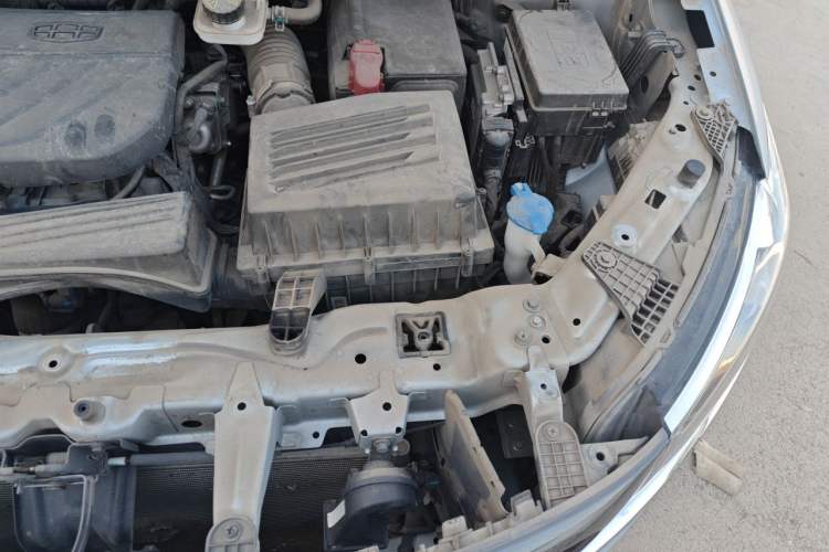 Used Geely Auto Jiajie 2021 1.8TD DCT Luxury Model Engine Bay Left