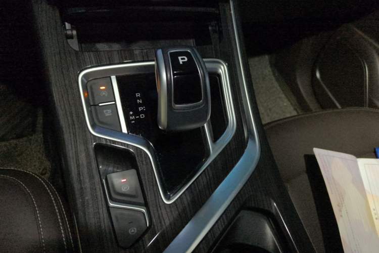 Used Geely Auto Jiajie 2021 Zhiqing 1.5TD DCT Luxury Model Gear Lever