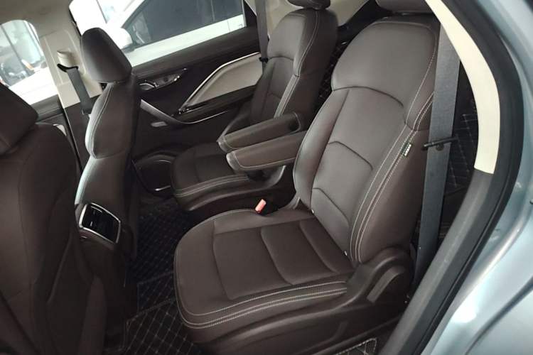 Used Geely Auto Jiajie 2021 Zhiqing 1.5TD DCT Luxury Model Left Rear Seat