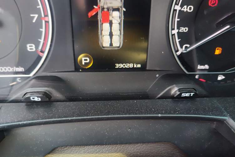 Used Geely Auto Jiajie 2021 1.8TD DCT Comfort Model Odometer Close Up