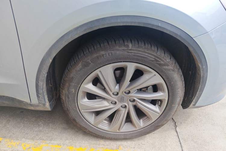 Used Geely Auto Jiajie 2021 1.8TD DCT Luxury Model Right Front Wheel Hub