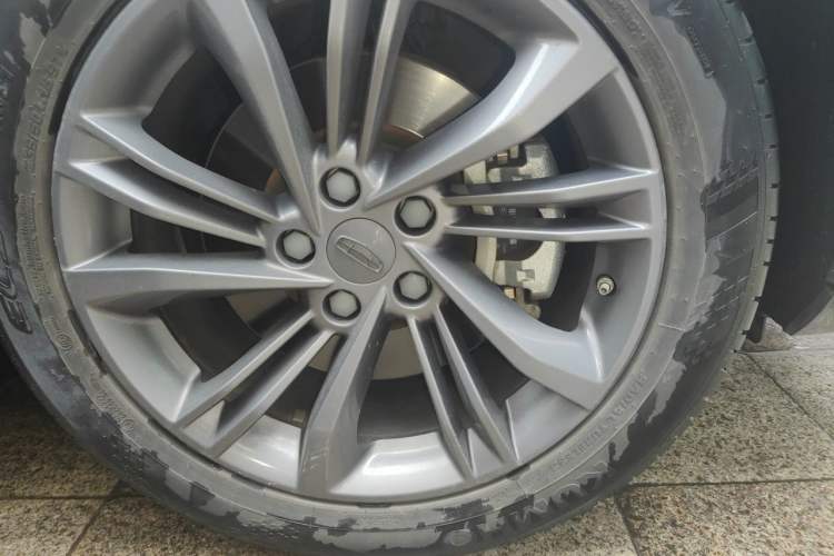 Used Geely Auto Jiajie 2021 1.8TD DCT Luxury Model Right Front Wheel Hub