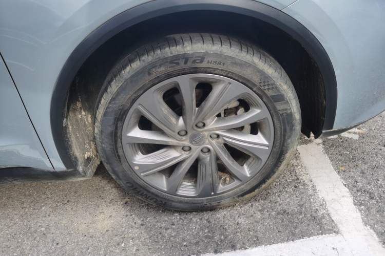 Used Geely Auto Jiajie 2021 1.8TD DCT Luxury Model Right Front Wheel Hub