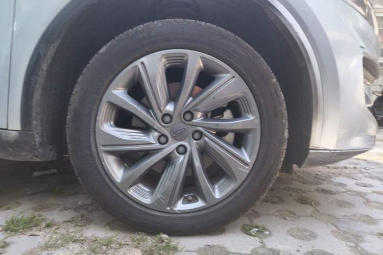 Used Geely Auto Jiajie 2021 Zhiqing 1.5TD DCT Luxury Model Right Front Wheel Hub