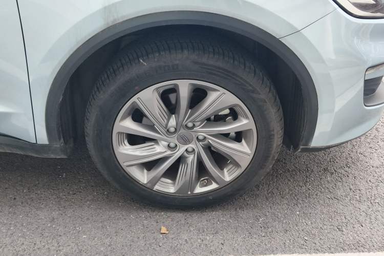 Used Geely Auto Jiajie 2021 Zhiqing 1.5TD DCT Luxury Model Right Front Wheel Hub