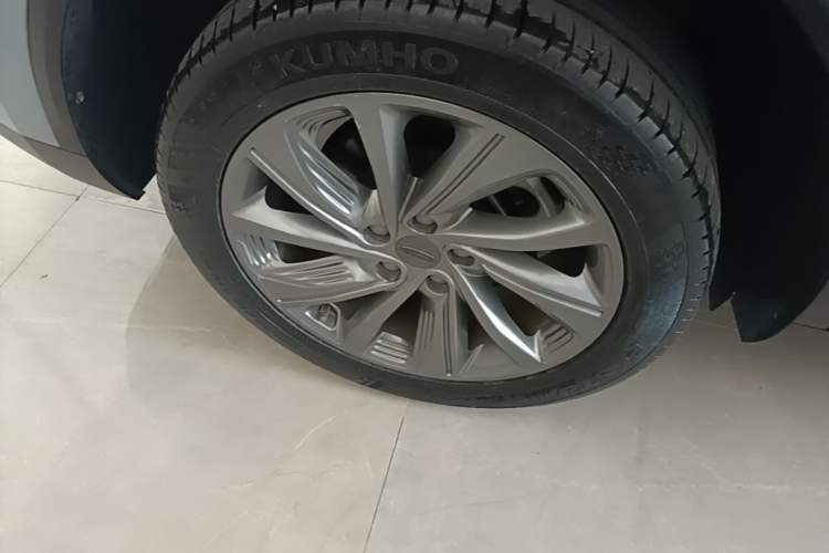 Used Geely Auto Jiajie 2021 1.8TD DCT Luxury Model Right Rear Wheel Hub