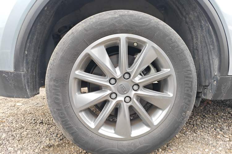 Used Geely Auto Jiajie 2021 1.8TD DCT Comfort Model Right Rear Wheel Hub