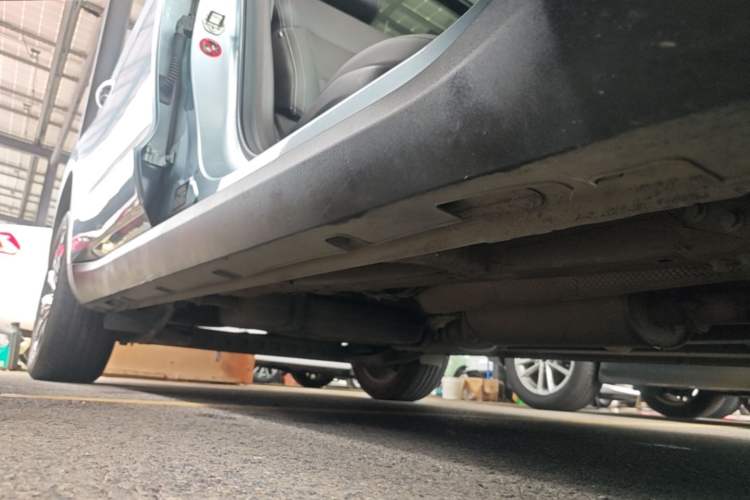 Used Geely Auto Jiajie 2021 1.8TD DCT Luxury Model Right Side Sill
