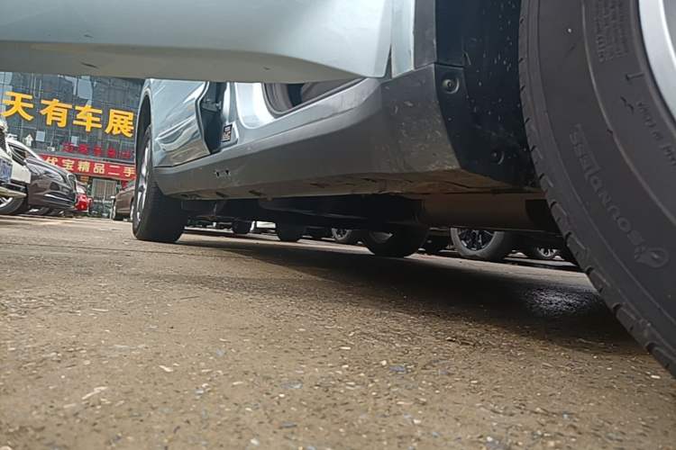 Used Geely Auto Jiajie 2021 1.8TD DCT Comfort Model Right Side Sill