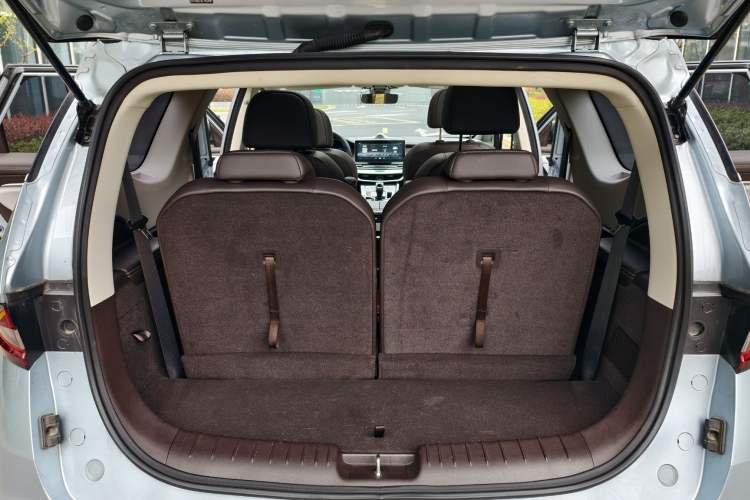 Used Geely Auto Jiajie 2021 1.8TD DCT Luxury Model Trunk