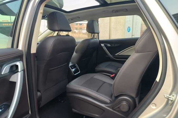 Used Geely Auto Jiajie 2021 1.8TD DCT Luxury Model Interior 4