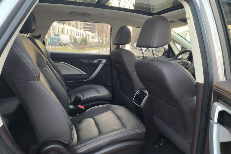 Used Geely Auto Jiajie 2021 1.8TD DCT Luxury Model Interior 6