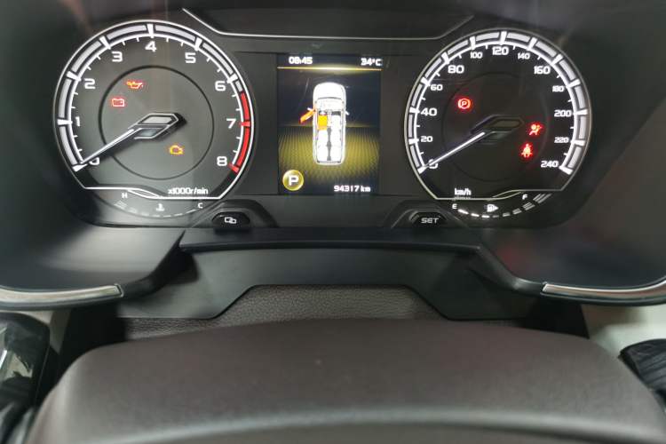 Used Geely Auto Jiajie 2021 1.8TD DCT Comfort Model Odometer Close Up