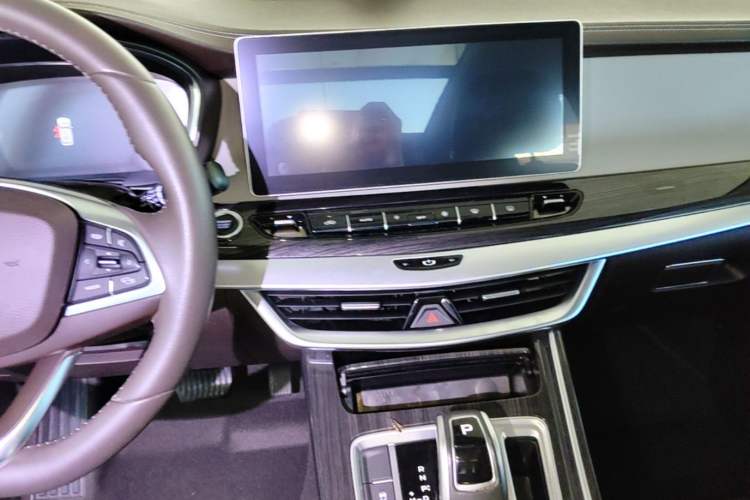 Used Geely Auto Jiajie 2021 1.8TD DCT Luxury Model Audio And AC Panel