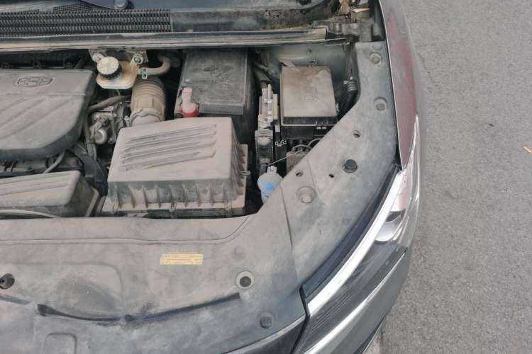 Used Geely Auto Jiajie 2021 1.8TD DCT Comfort Model Engine Bay Left