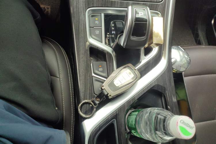 Used Geely Auto Jiajie 2021 Zhiqing 1.5TD DCT Luxury Model Gear Lever