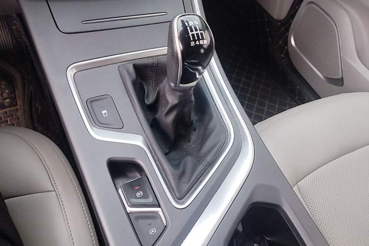 Used Geely Auto Jiajie 2021 Zhijing 1.5TD Manual Standard Model Gear Lever