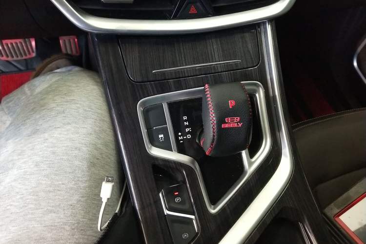 Used Geely Auto Jiajie 2021 1.8TD DCT Luxury Model Gear Lever
