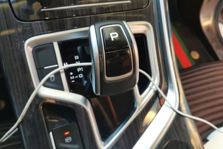 Used Geely Auto Jiajie 2021 1.8TD DCT Luxury Model Gear Lever