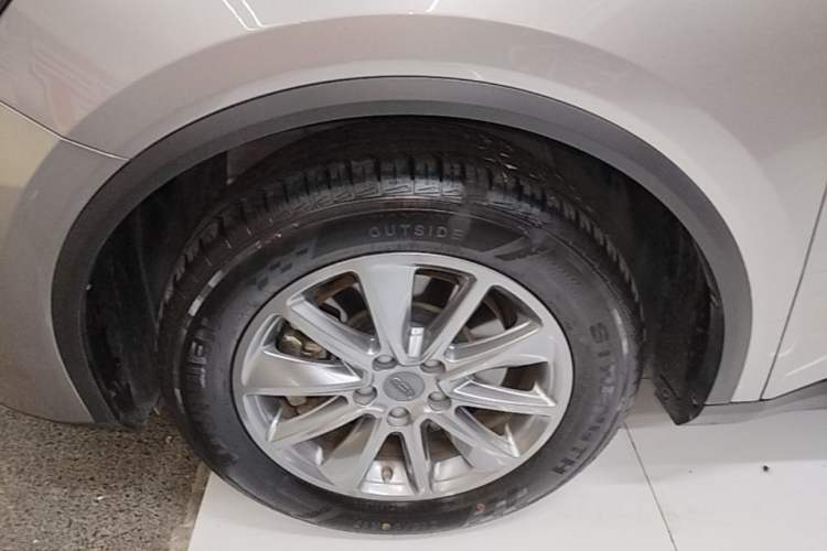 Used Geely Auto Jiajie 2021 1.8TD DCT Comfort Model Left Front Wheel Hub