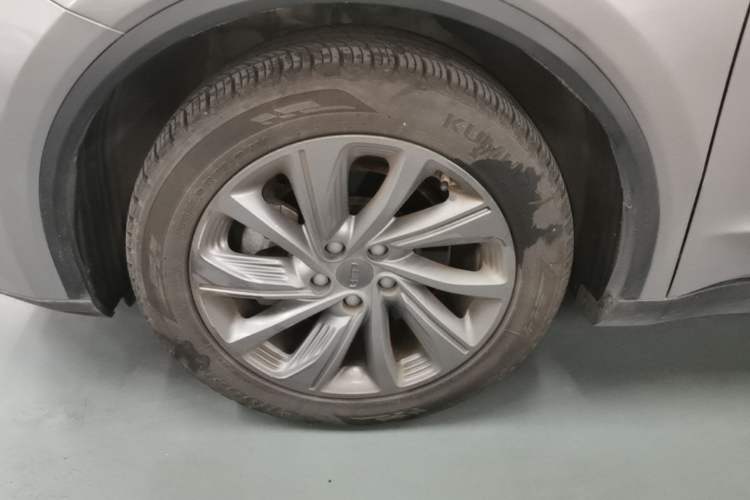Used Geely Auto Jiajie 2021 1.8TD DCT Luxury Model Left Front Wheel Hub