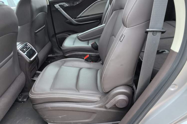 Used Geely Auto Jiajie 2021 Zhiqing 1.5TD DCT Luxury Model Left Rear Seat