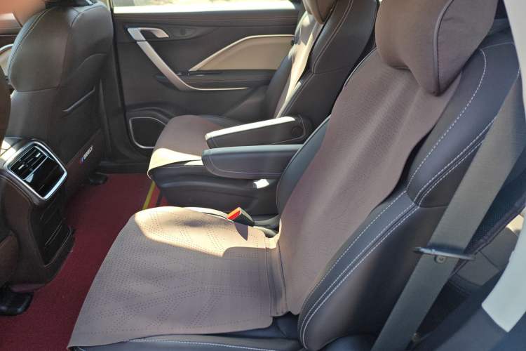 Used Geely Auto Jiajie 2021 1.8TD DCT Luxury Model Left Rear Seat