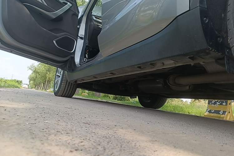 Used Geely Auto Jiajie 2021 1.8TD DCT Luxury Model Left Side Sill