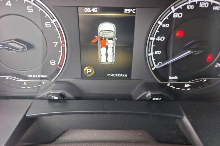 Used Geely Auto Jiajie 2021 1.8TD DCT Comfort Model Odometer Close Up