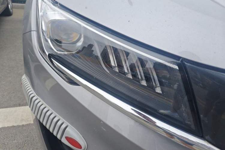 Used Geely Auto Jiajie 2021 1.8TD DCT Luxury Model Right Front Headlight