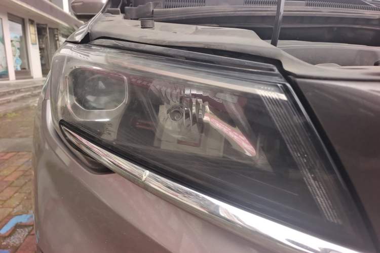 Used Geely Auto Jiajie 2021 1.8TD DCT Comfort Model Right Front Headlight