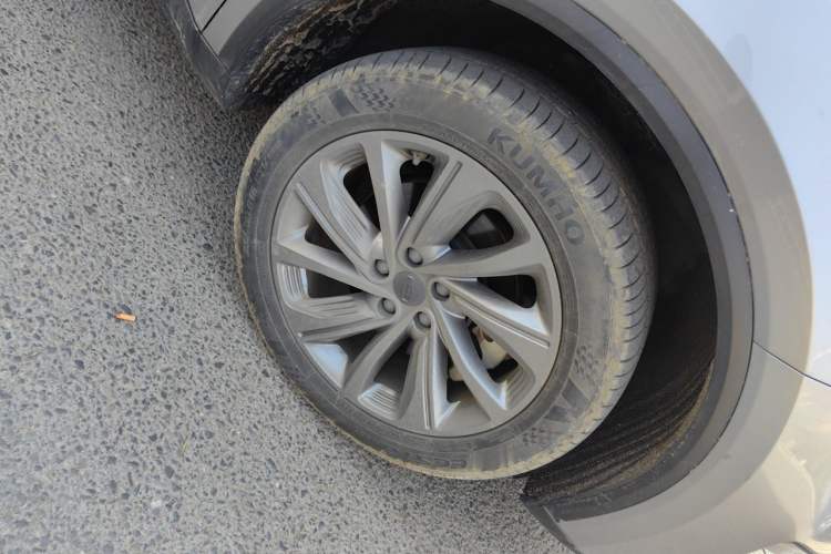Used Geely Auto Jiajie 2021 1.8TD DCT Luxury Model Right Front Wheel Hub