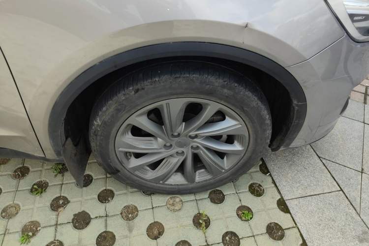 Used Geely Auto Jiajie 2021 1.8TD DCT Luxury Model Right Front Wheel Hub