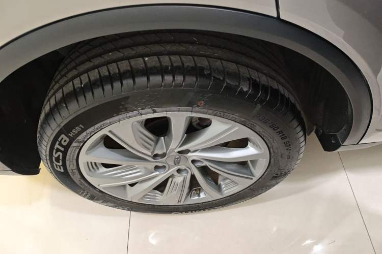 Used Geely Auto Jiajie 2021 1.8TD DCT Luxury Model Right Rear Wheel Hub