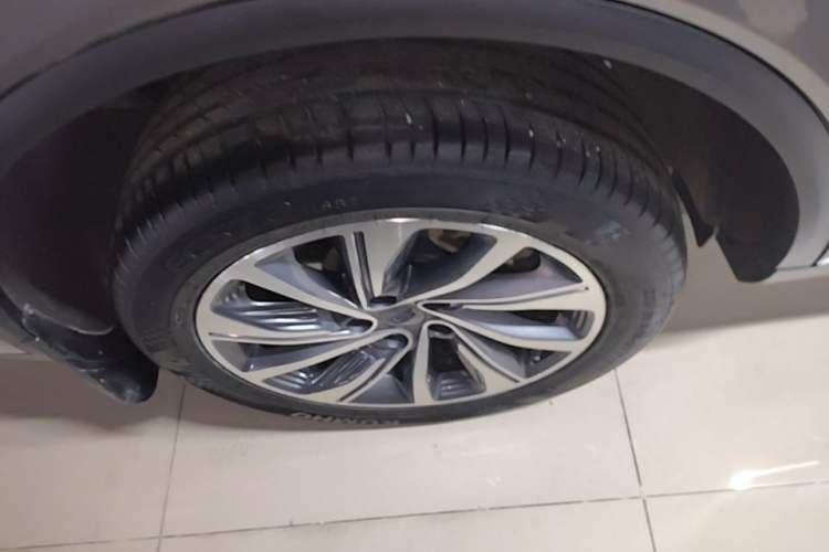 Used Geely Auto Jiajie 2021 1.8TD DCT Luxury Model Right Rear Wheel Hub