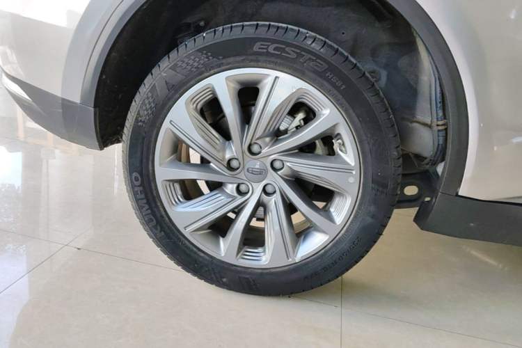 Used Geely Auto Jiajie 2021 1.8TD DCT Luxury Model Right Rear Wheel Hub