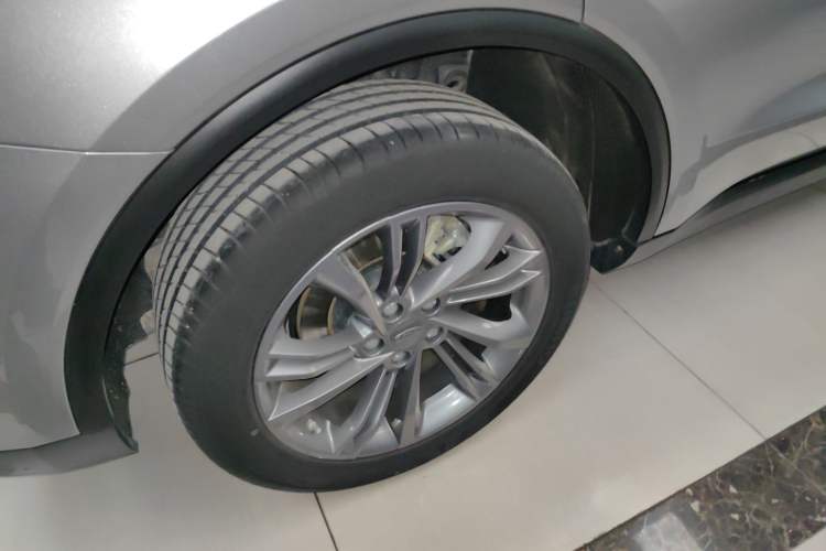Used Geely Auto Jiajie 2021 1.8TD DCT Luxury Model Right Rear Wheel Hub