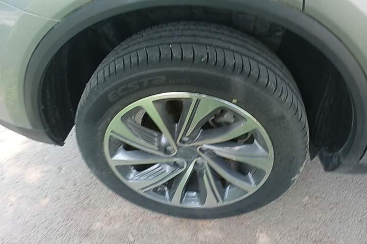 Used Geely Auto Jiajie 2021 1.8TD DCT Luxury Model Right Rear Wheel Hub
