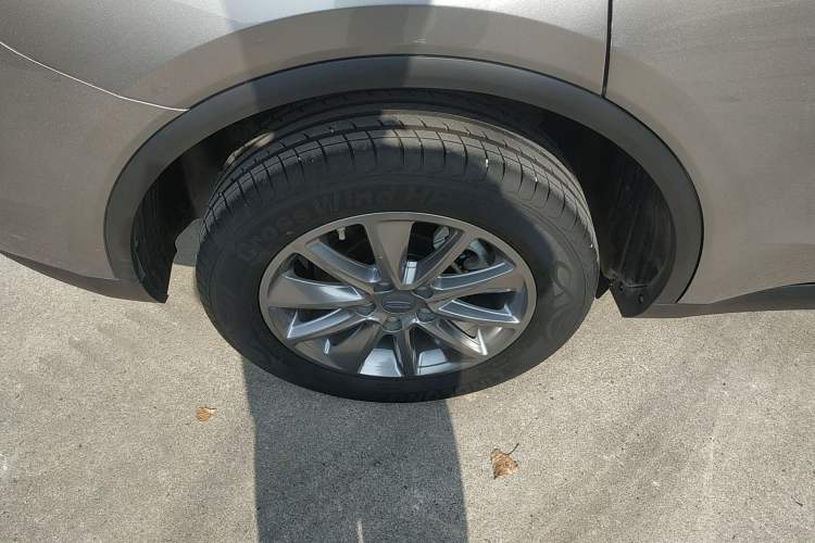 Used Geely Auto Jiajie 2021 1.8TD DCT Comfort Model Right Rear Wheel Hub