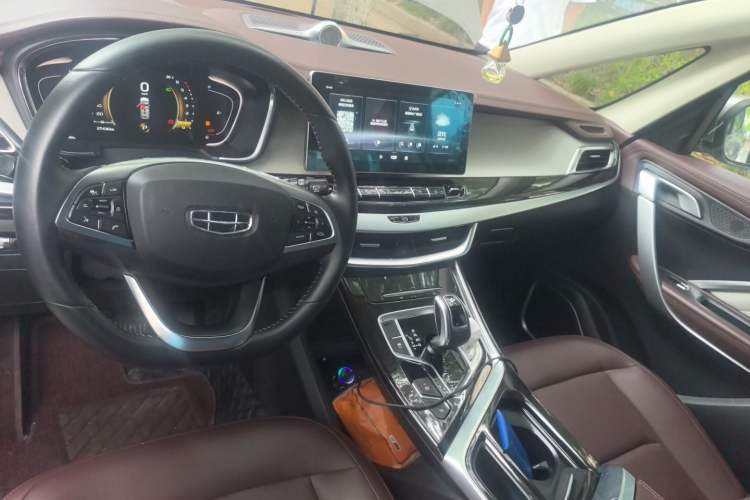 Used Geely Auto Jiajie 2021 1.8TD DCT Luxury Model Center Console