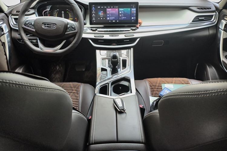 Used Geely Auto Jiajie 2021 Zhiqing 1.5TD DCT Luxury Model Center Console