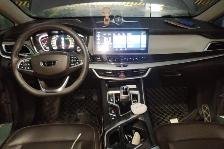 Used Geely Auto Jiajie 2021 1.8TD DCT Luxury Model Center Console