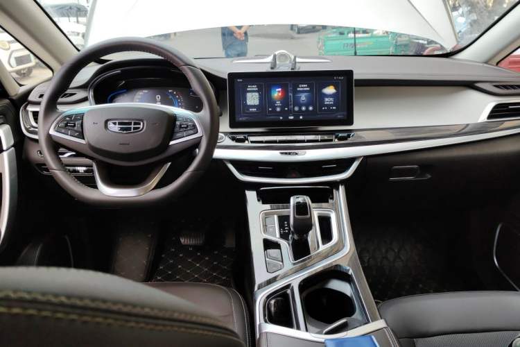 Used Geely Auto Jiajie 2021 1.8TD DCT Luxury Model Center Console